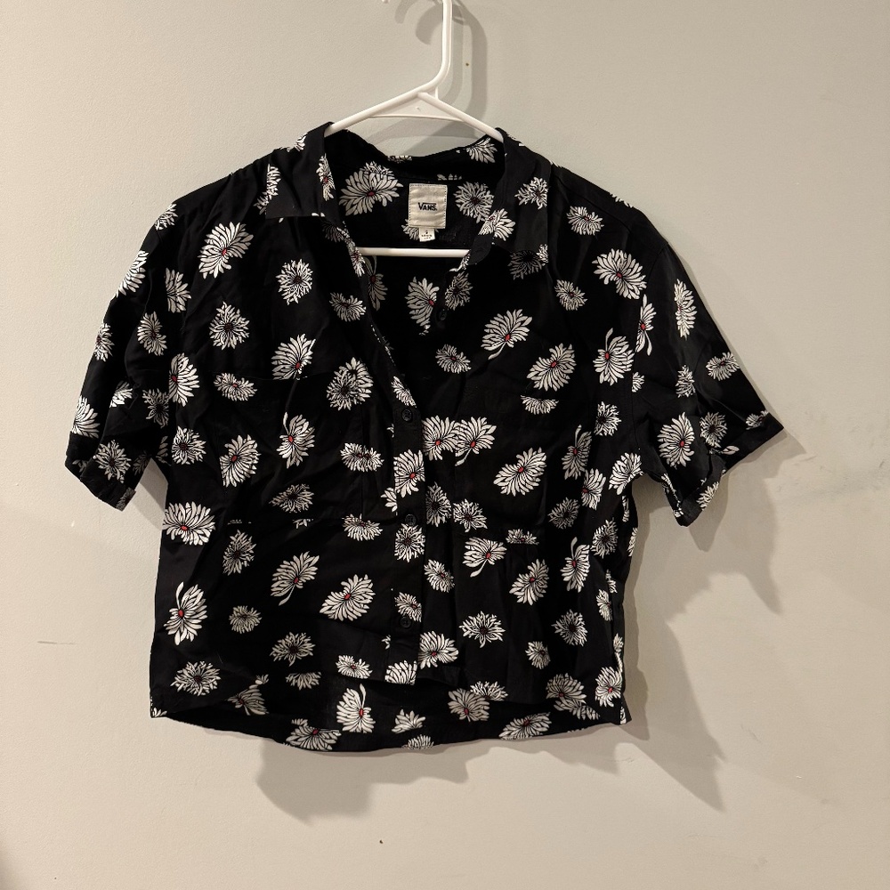 vans cropped button up shirt